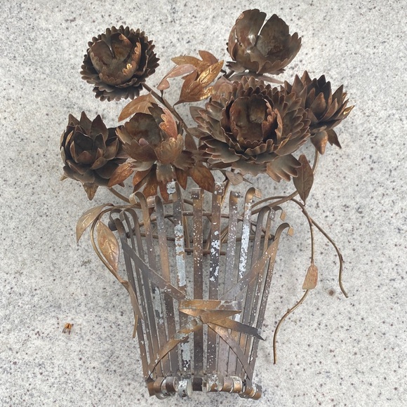 Other - Rustic Metal Flower Wall Art